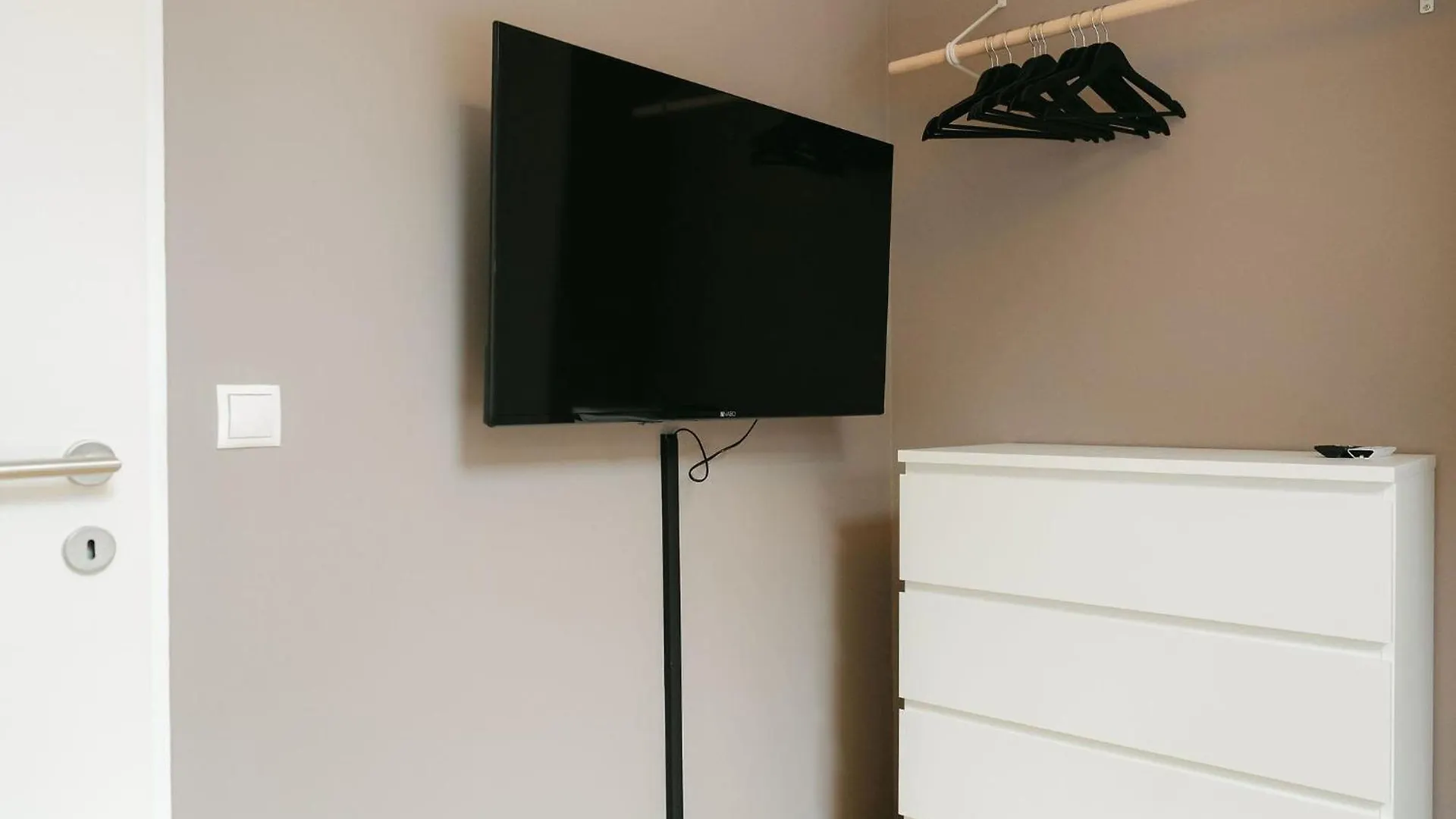 Modern 3Br Perfect For 4-6 Metro Close To Naschmarkt Wien Österreich