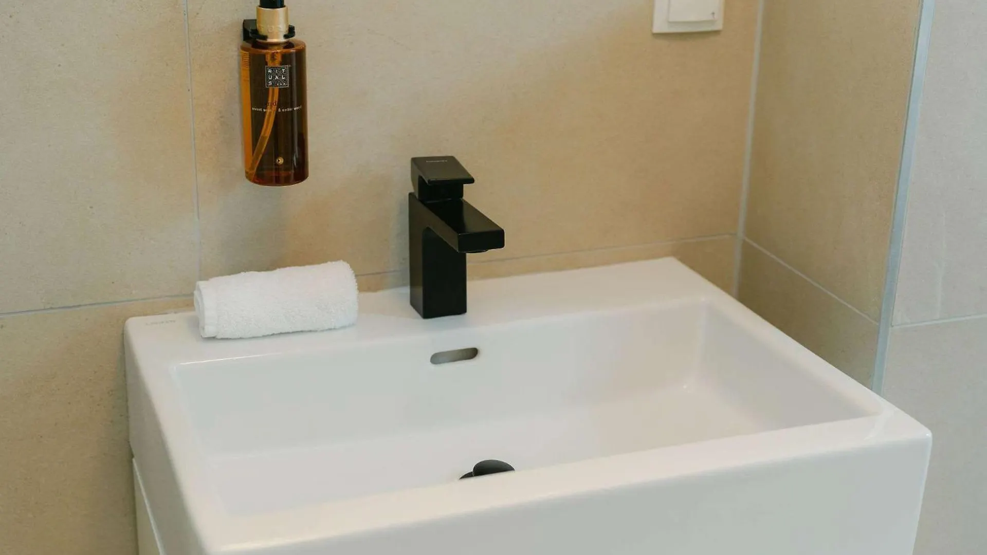 Apartment Modern 3Br Perfect For 4-6 Metro Close To Naschmarkt Wien Österreich