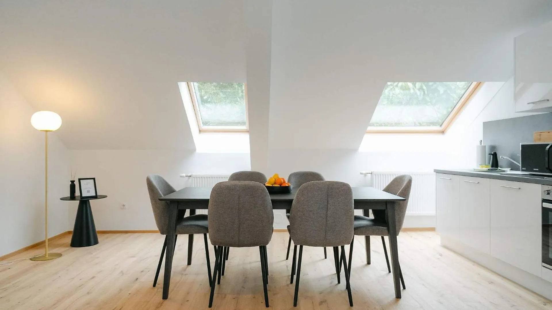 Modern 3Br Perfect For 4-6 Metro Close To Naschmarkt Wien